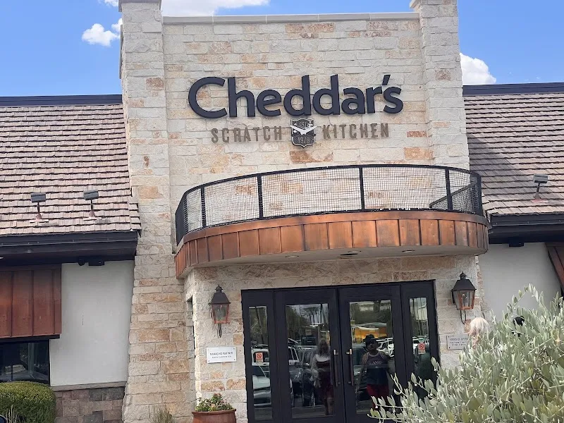 Cheddar's Scratch Kitchen