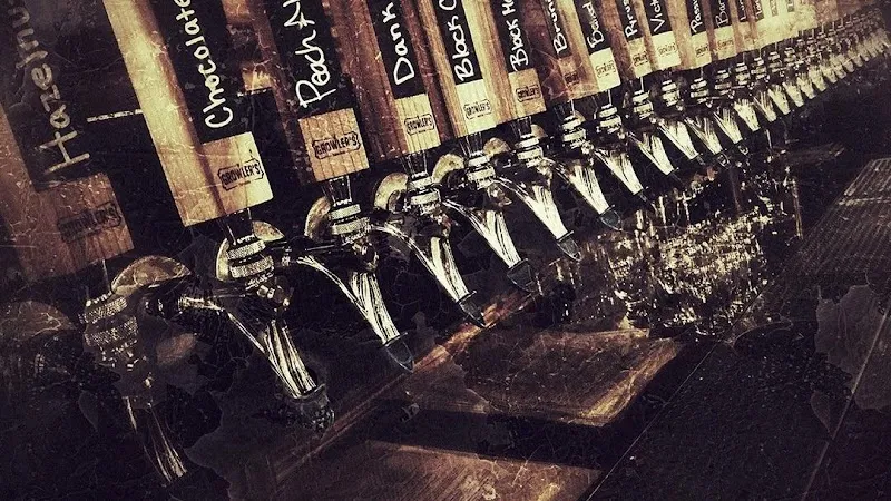 Growlers Taphouse