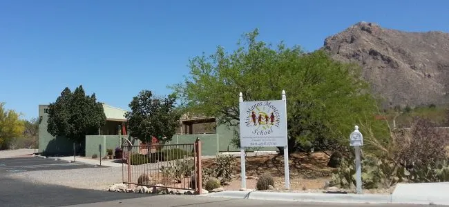 Mis Manos Montessori School
